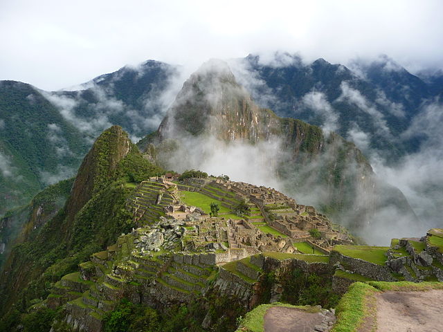 640px-Machu_Picchu_-_Inca_Ruins.jpg